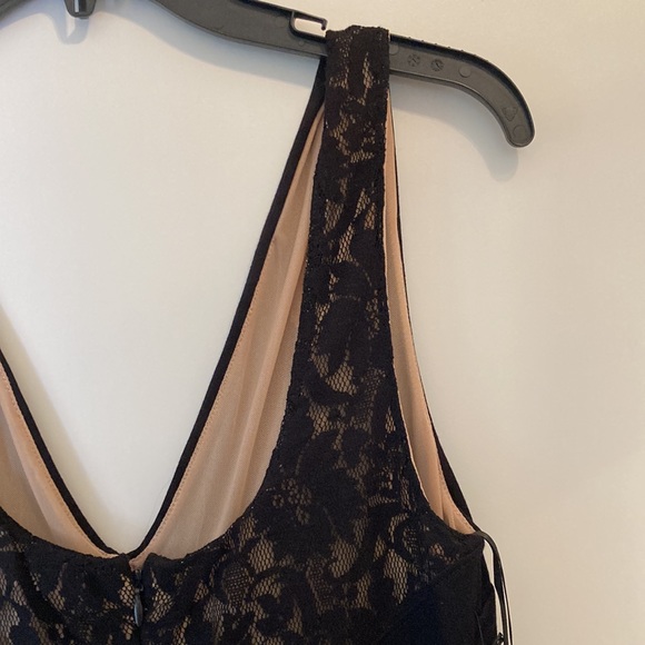 ALI & JAY LACE BACK FIT / FLARE DRESS! NWT! - Picture 3 of 9